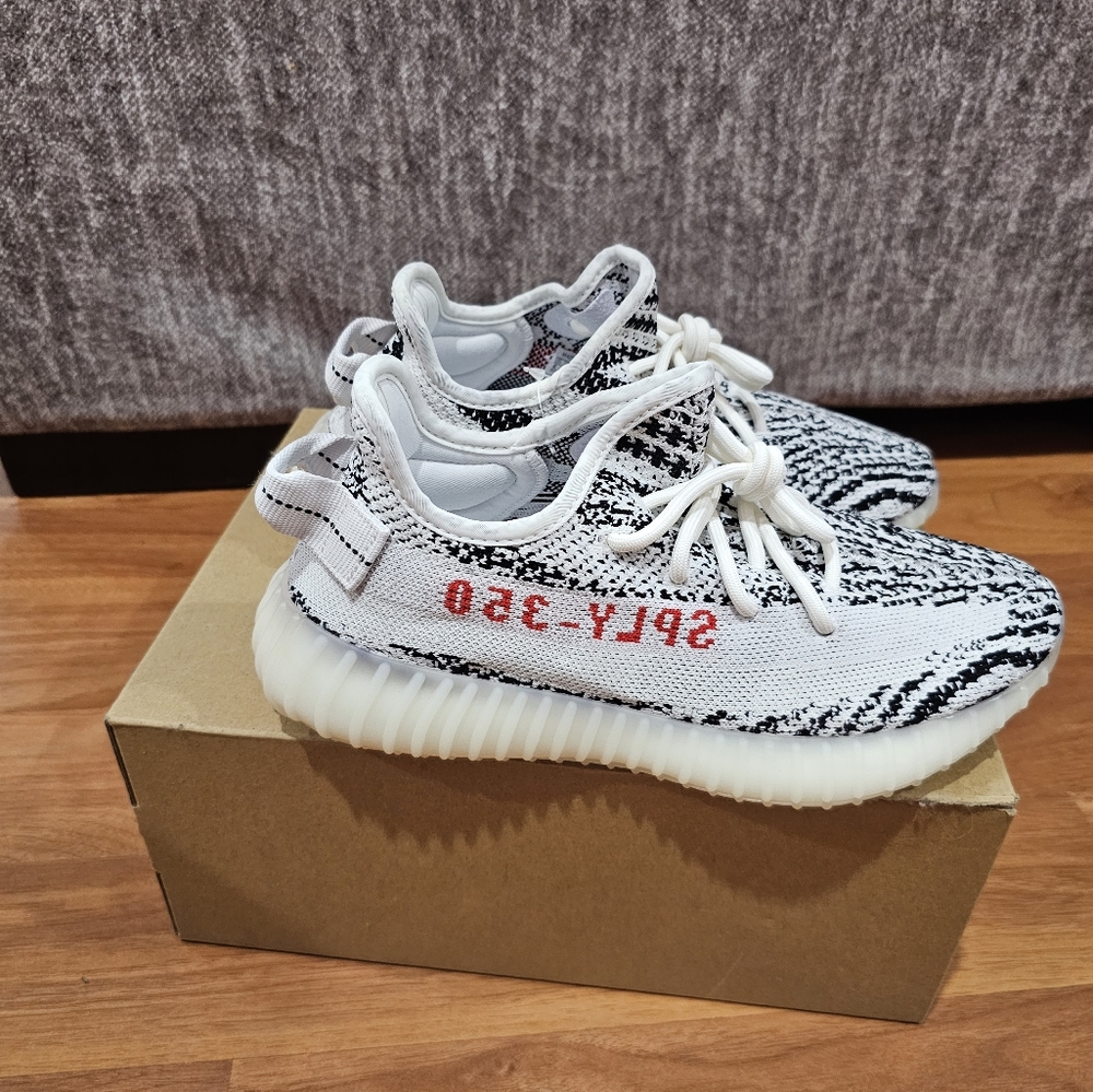 Adidas Yeezy Boost 350 Zebras